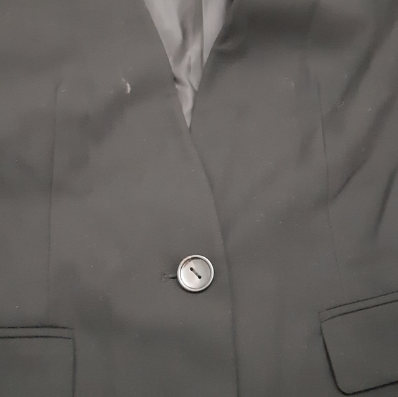 Zara basic collarless black blazer with one button detail - Picture 3 of 3